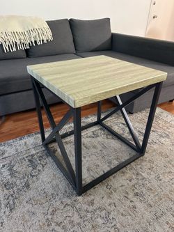 End Table / Side Table - Wood & Black Metal - Excellent Condition