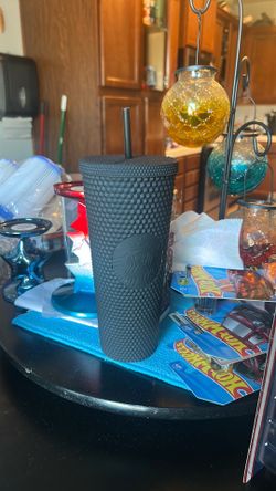 Starbucks Soft Touch Studded Tumbler Matte Black 24 oz Cold Cup Straw NEW 2021-