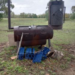 BBQ Pit& Smoker