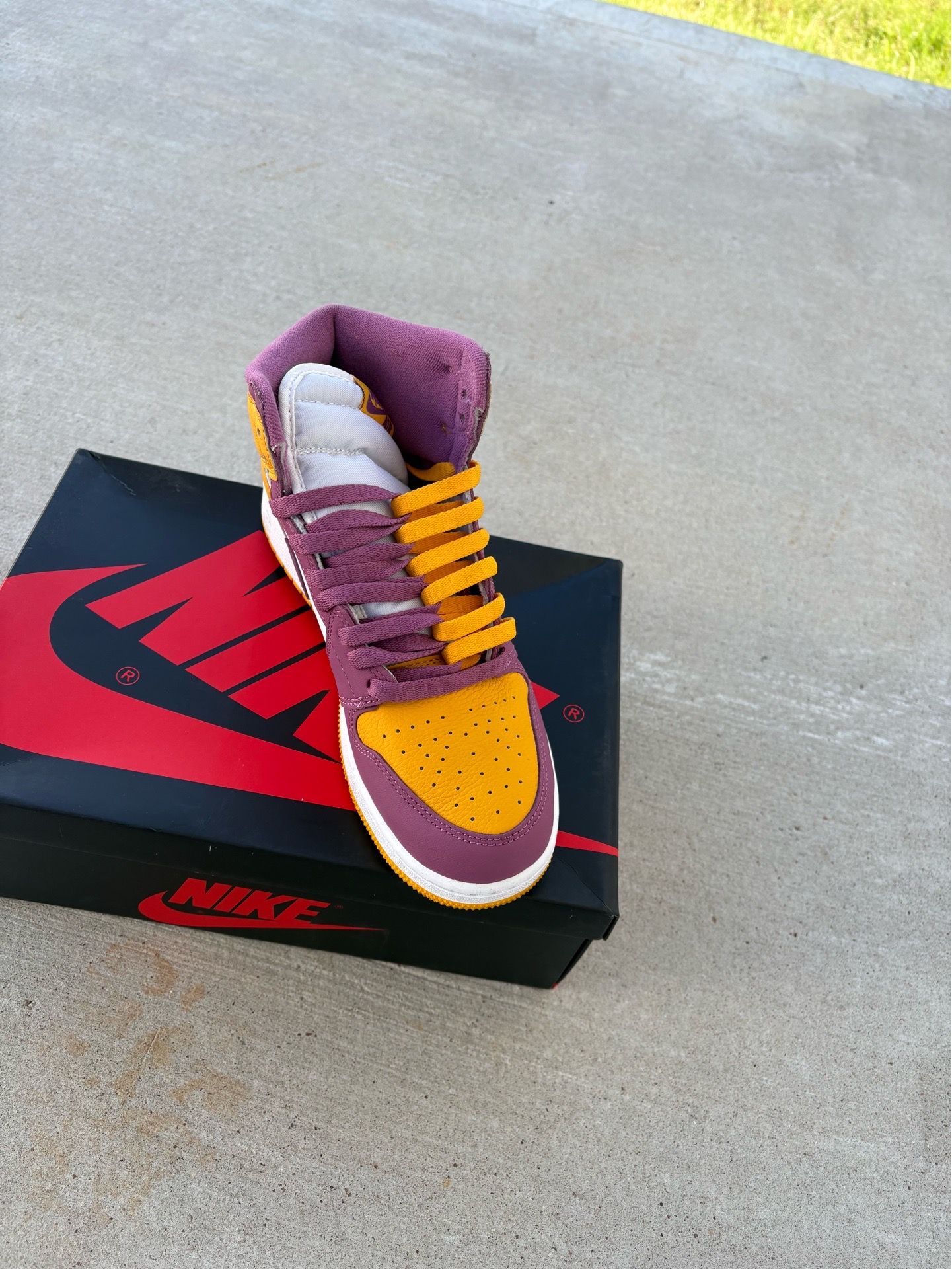 Laker Jordan 1’s