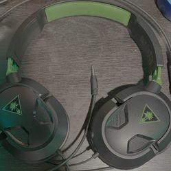 Turtle beach Headphones with AUX Cord