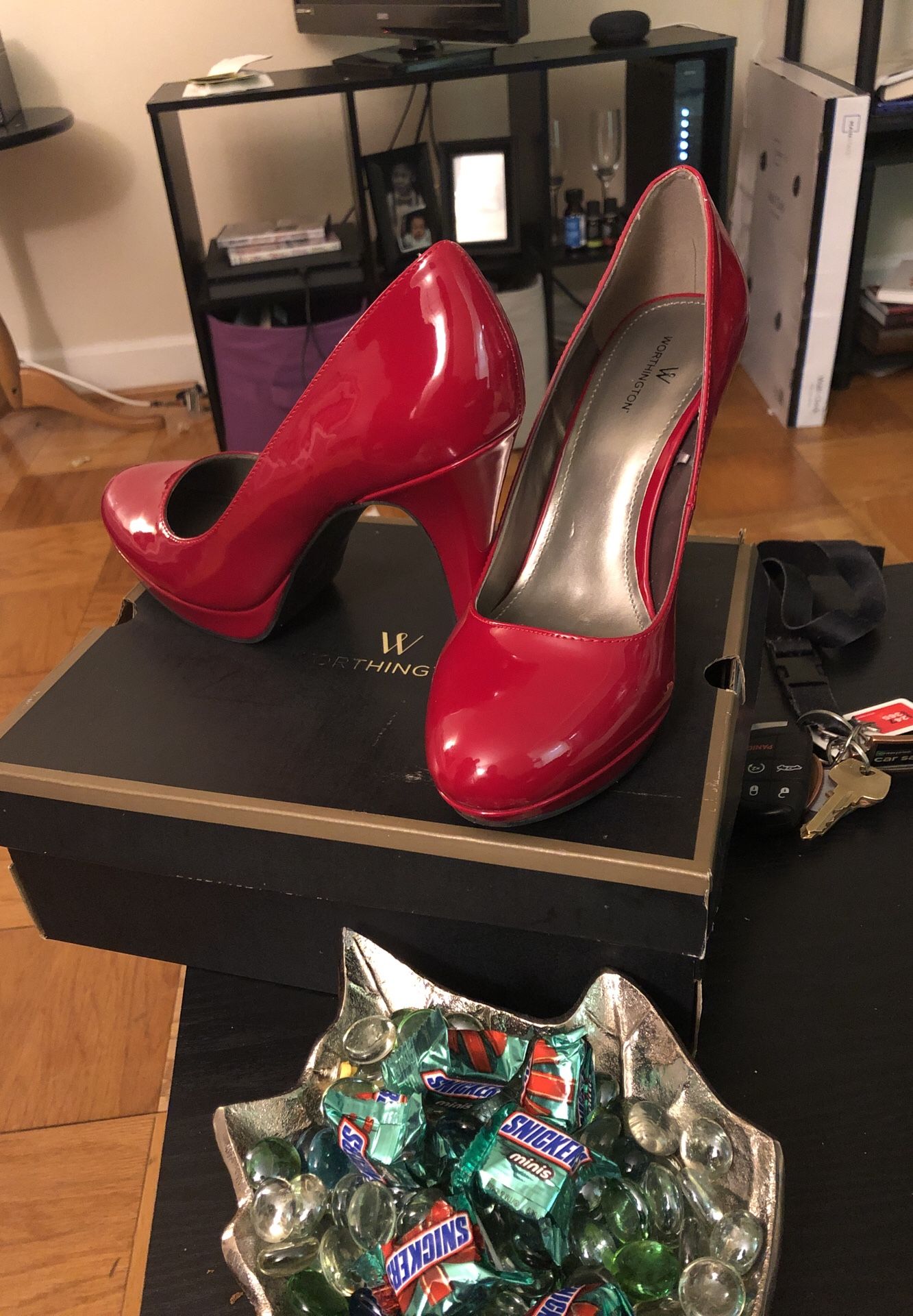 RED PUMPS NEVER WORN SIZE 9