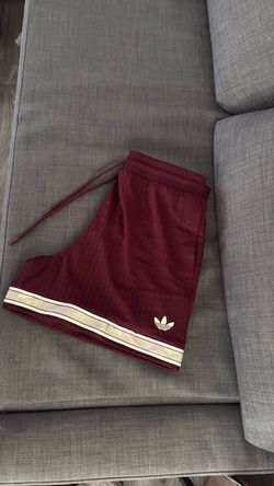 SMALL ADIDA SHORTS