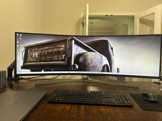 Samsung 49" Curved Ultrawide Gaming Monitor 144Hz — CHG90