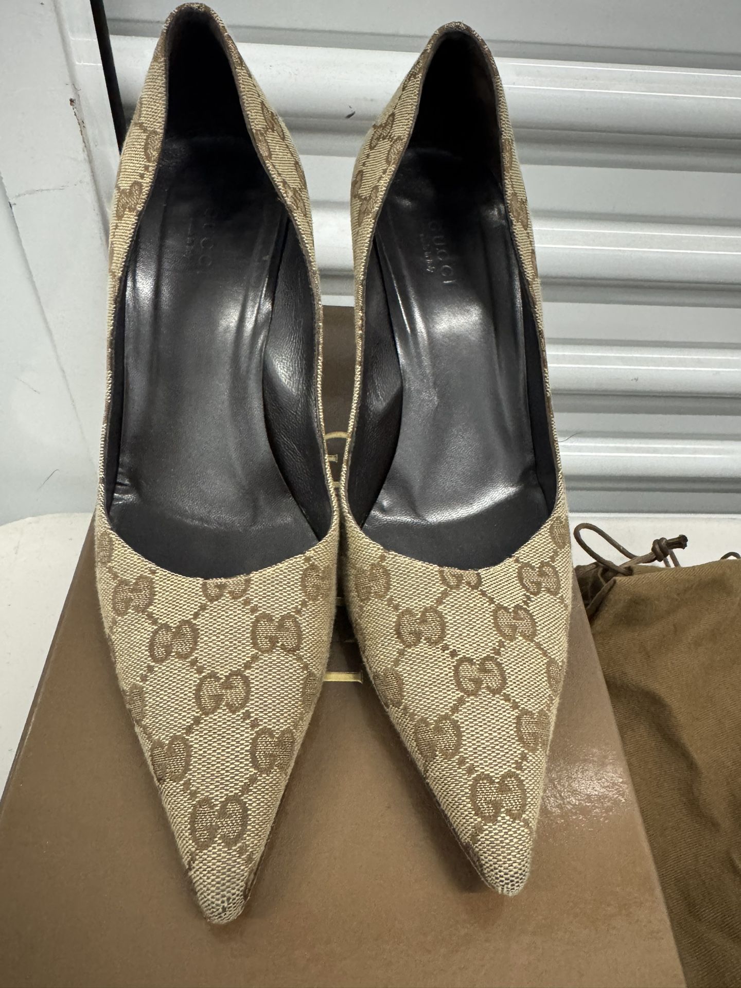 GUCCI MONOGRAM BAMBOO HEELED PUMPS Size 8.5