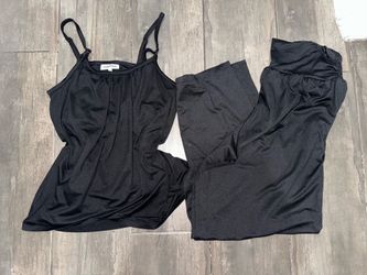 Maternity clothing