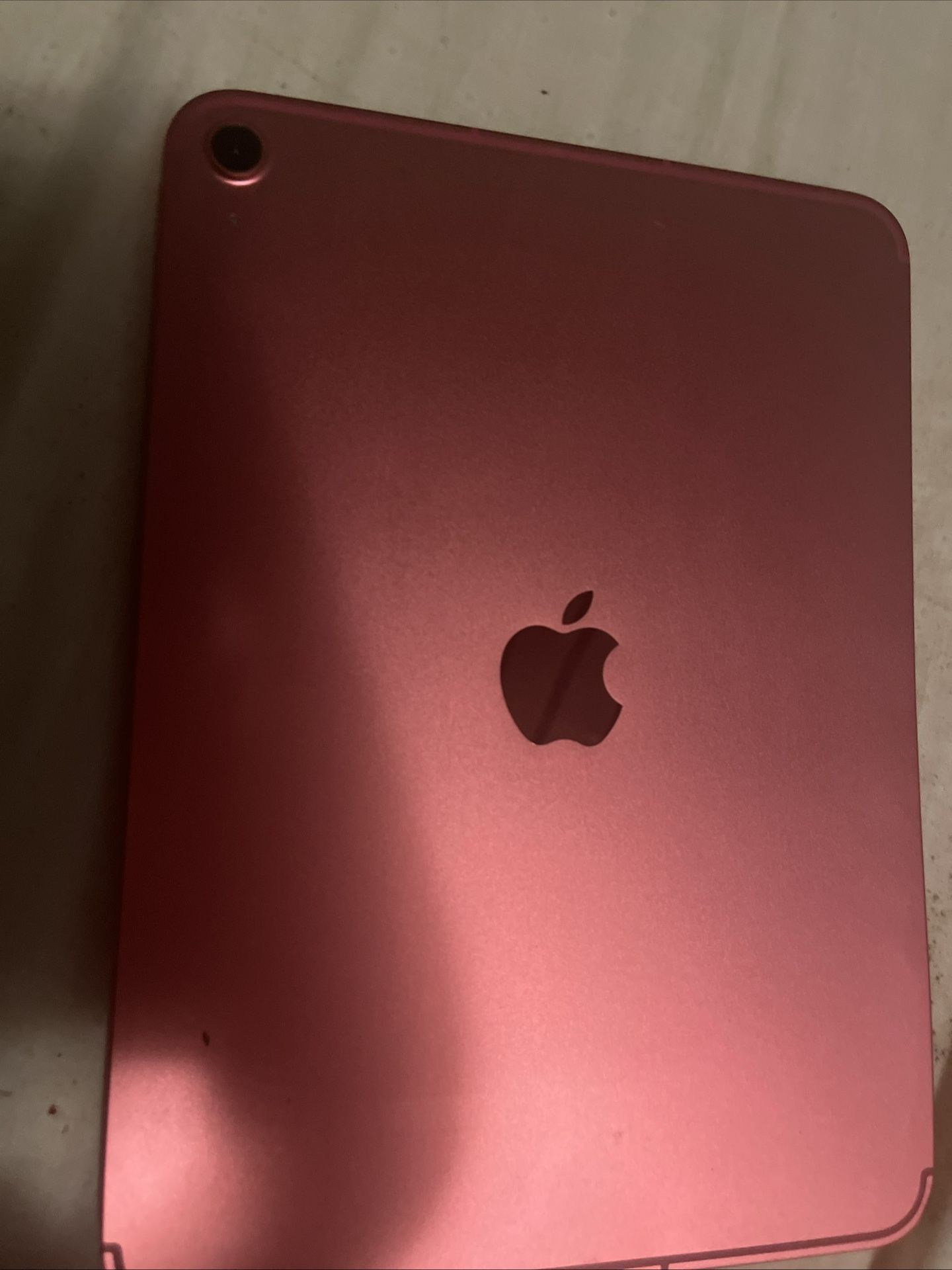 Pink Apple iPad 500 Gbs