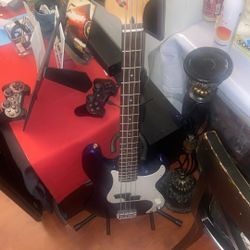 SQUIER P-BASS BY FENDER 