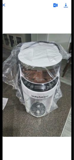 Baby bottle maker