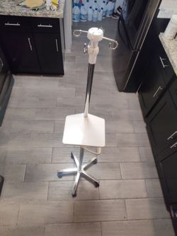 Medical pole stand