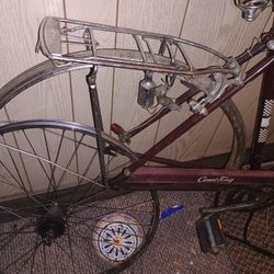 A Vintage Deluxe Bike Very Vintage Old Was In A Race In 1971 In Iowa TLC Restore This Bad Boy Get Up To $1,200 Or More I'm Asking $200