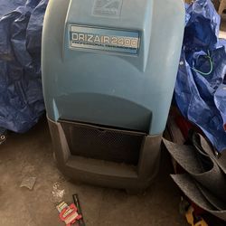 Driza Dehumidifier 