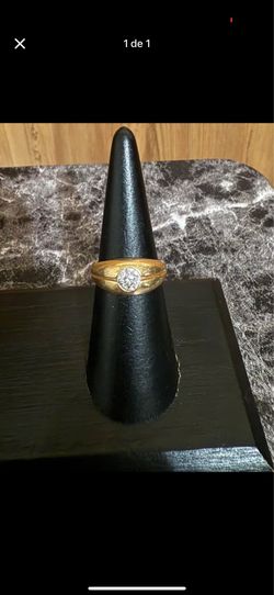 14kt Gold Ring with Diamond / Anillo de 14kt con Diamanté
