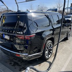 2023 Jeep Grand Wagoneer