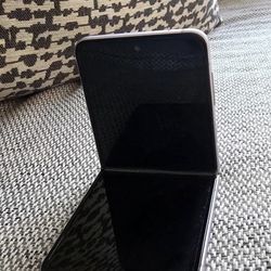 Samsung Galaxy Z Flip 4 256gb
