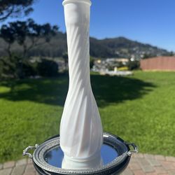 Vintage milkglass bud vase pair