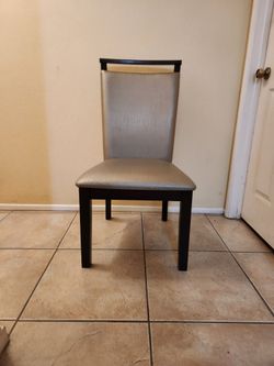 Set of 4 chairs