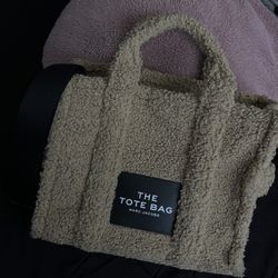 marc jacobs the tote bag