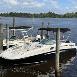 2014 Sea Ray 280 Sundeck With Full Service. Marina Slip
