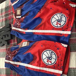 Mitchell and ness 76ers shorts