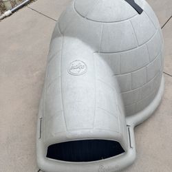 Large Petmate Indigo Dog House