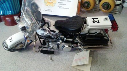 Franklin mint police harley