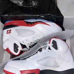 Jordan 5 “Fire Red” Size 9.5