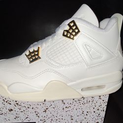 Women’s Air Jordan 4 Retro *Metallic Gold*