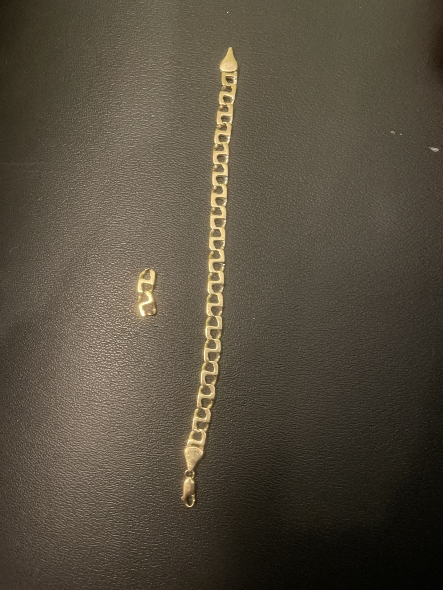 14k Solid Gold Bracelet .