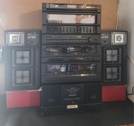 HI-FI Stereo Sistem Sharp. Whit Speakers