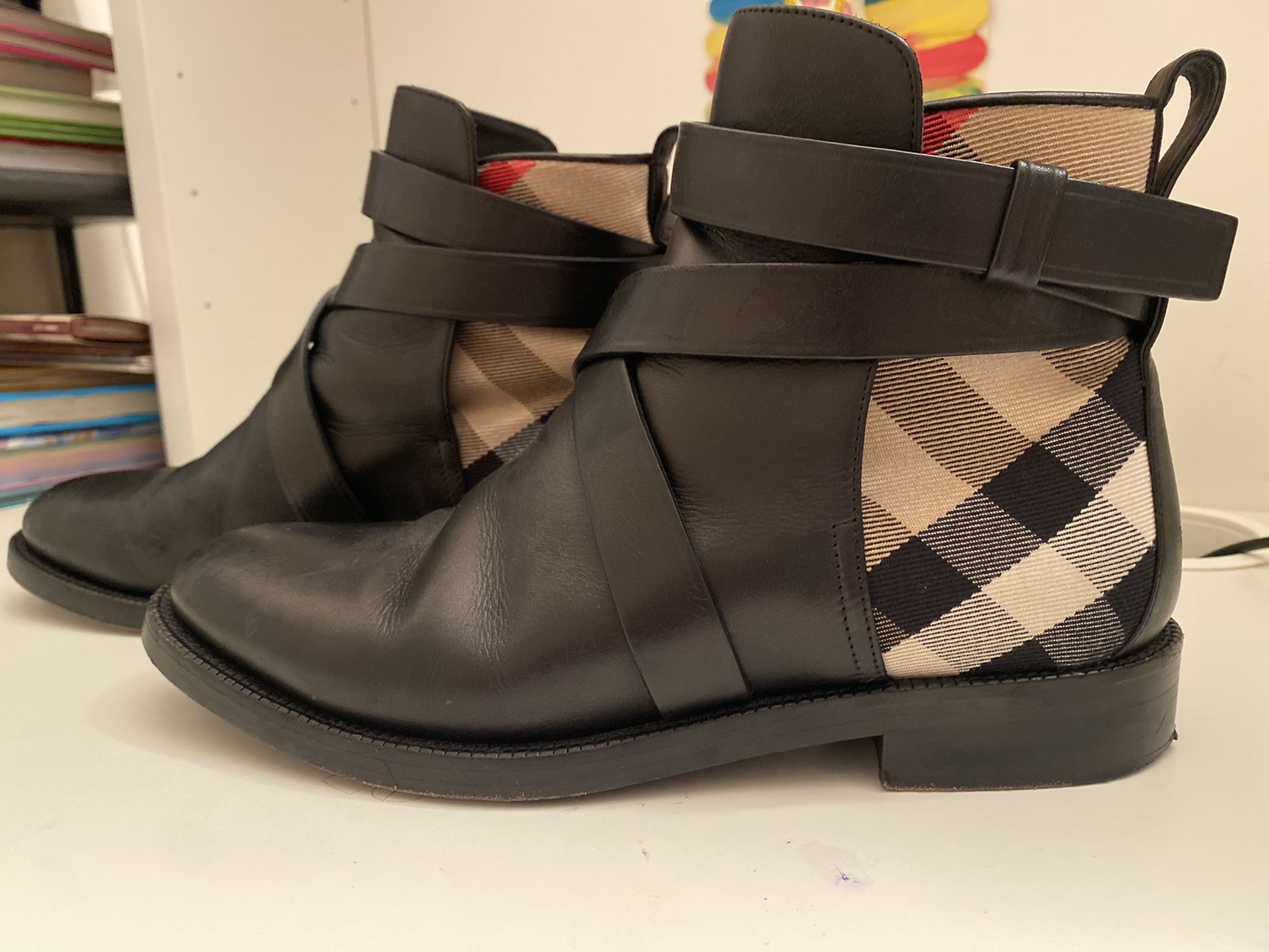 Burberry Boots 