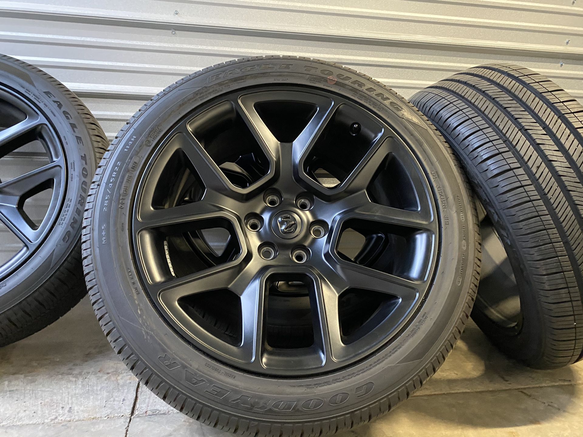 22” Dodge Ram black 2020 1500 Laramie 6 lug factory oem wheels 285/45R22 Goodyear tires rims