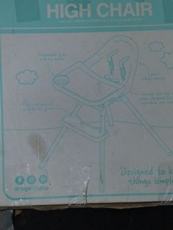 Regalo Baby Basics High Chair 33.9-in White Kids High Chair