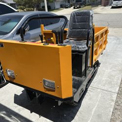 New 2025 IRD25 mini track crawler, 15hp motor,lights,horn and hydraulic dump. Come check it out.