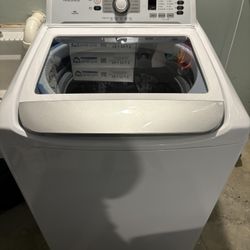 Insignia Washer and Dryer Set