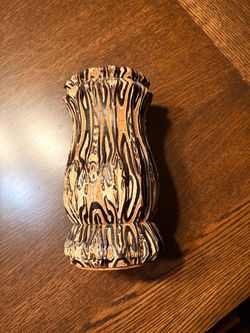 Vintage New Zealand Ponga Fern Vase 8”
