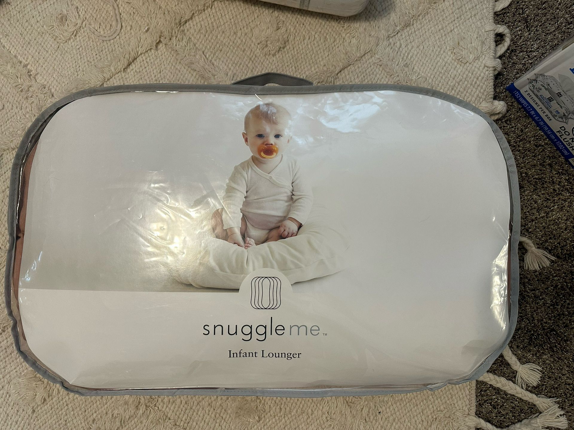 Snuggle Me Organic Infant Lounger With Cover