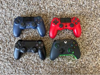 PS4 controllers and Xbox 1 controller