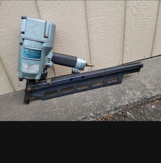 HITACHI FRAMING NAILER MOD# NR 83A2 S MADE IN JAPAN