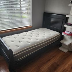 Twin Bed