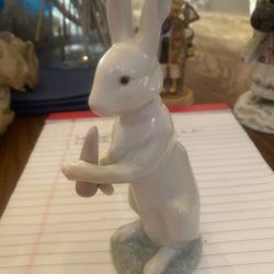 Lladro # 5889, Snack Time