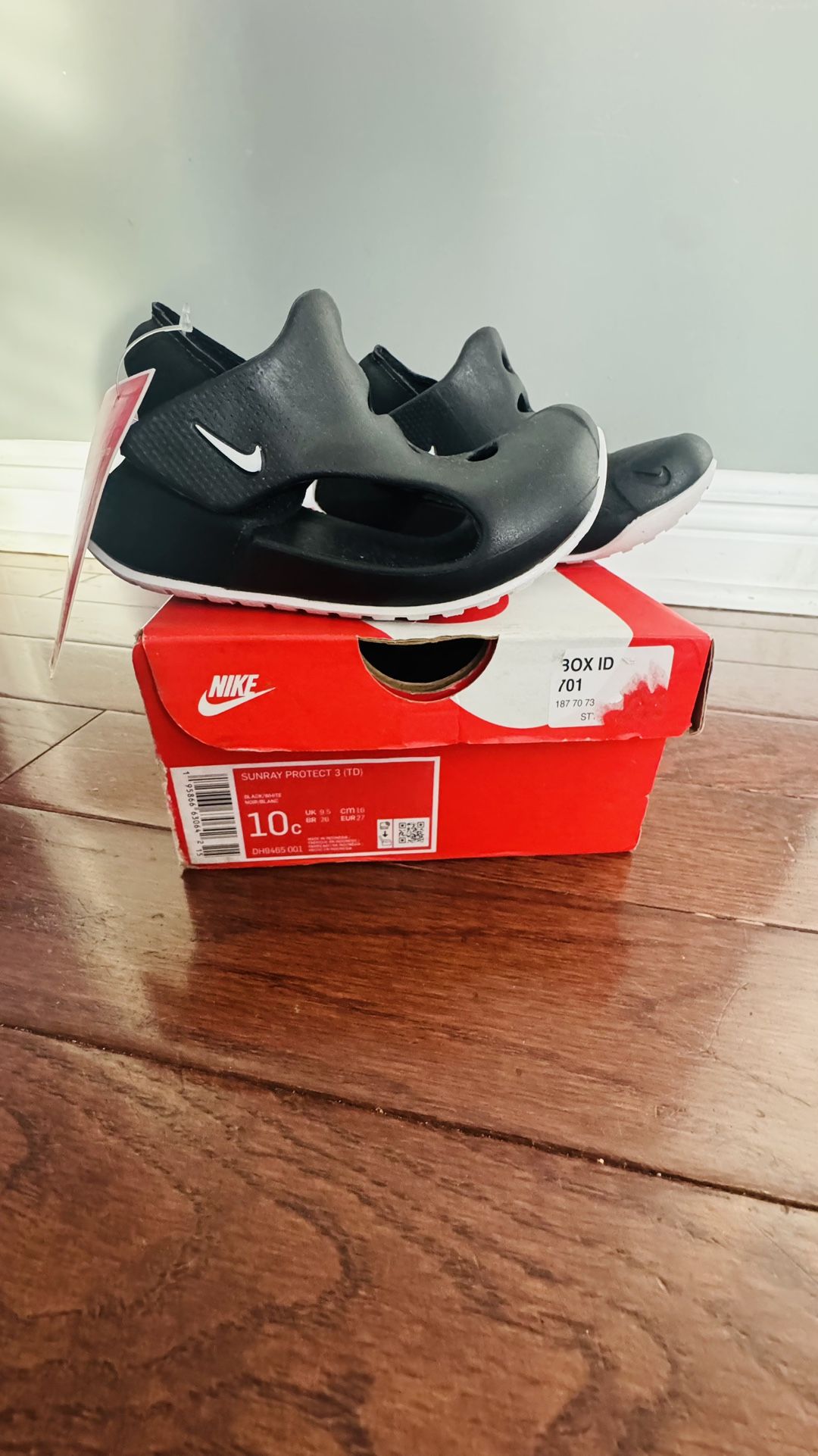 Toddler Nike sandals