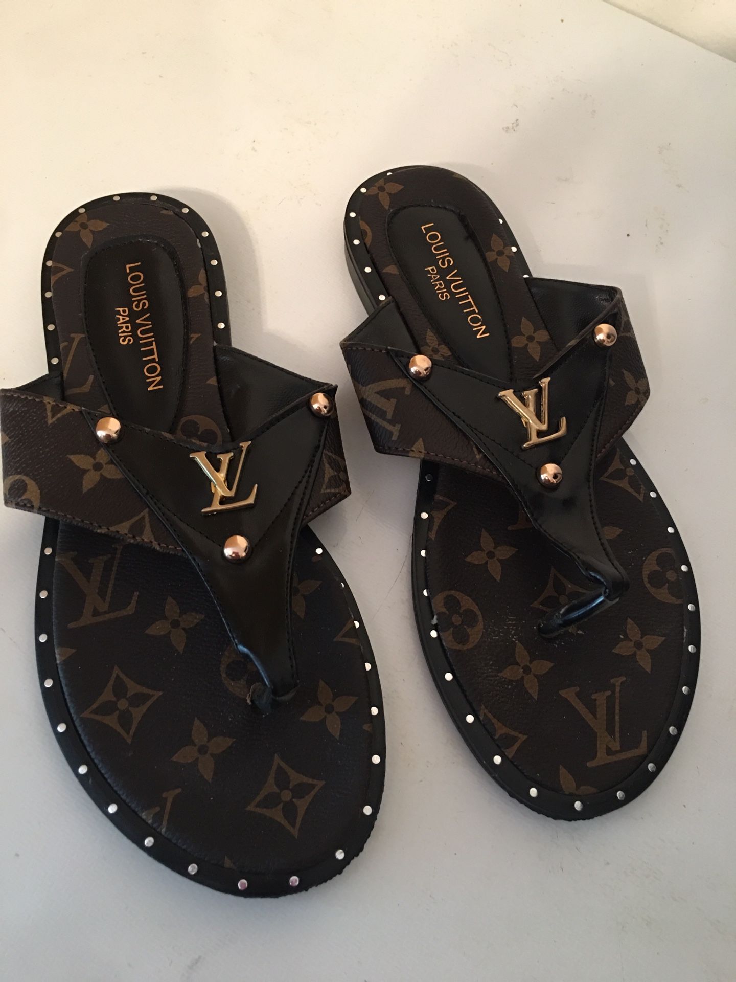 Designer ( Brown ) Sandals ( Used ) great Condition - Size 7 ( 38 )
