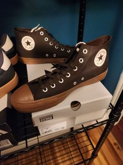 Converse All Stars black with gum color soles Size 10 NIB