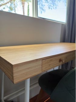 Simple IKEA desk