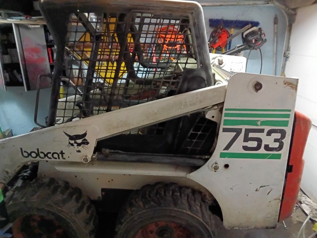 Bobcat 753