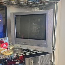 CRT TV combo VHS + DVD 24 Inches