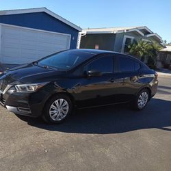 2020 Nissan versa