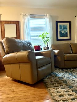 Leather Sofa/couch And Recliner Set $400