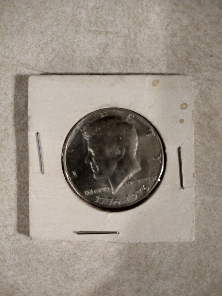 Bicentennial No Mint Mark 1776 1976 Kennedy Half Dollar Coin